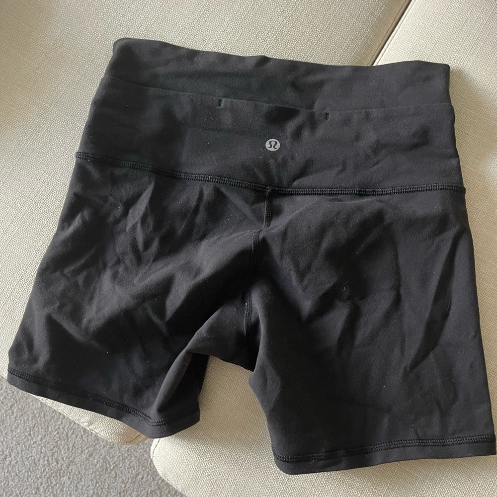 Black lululemon biker shorts